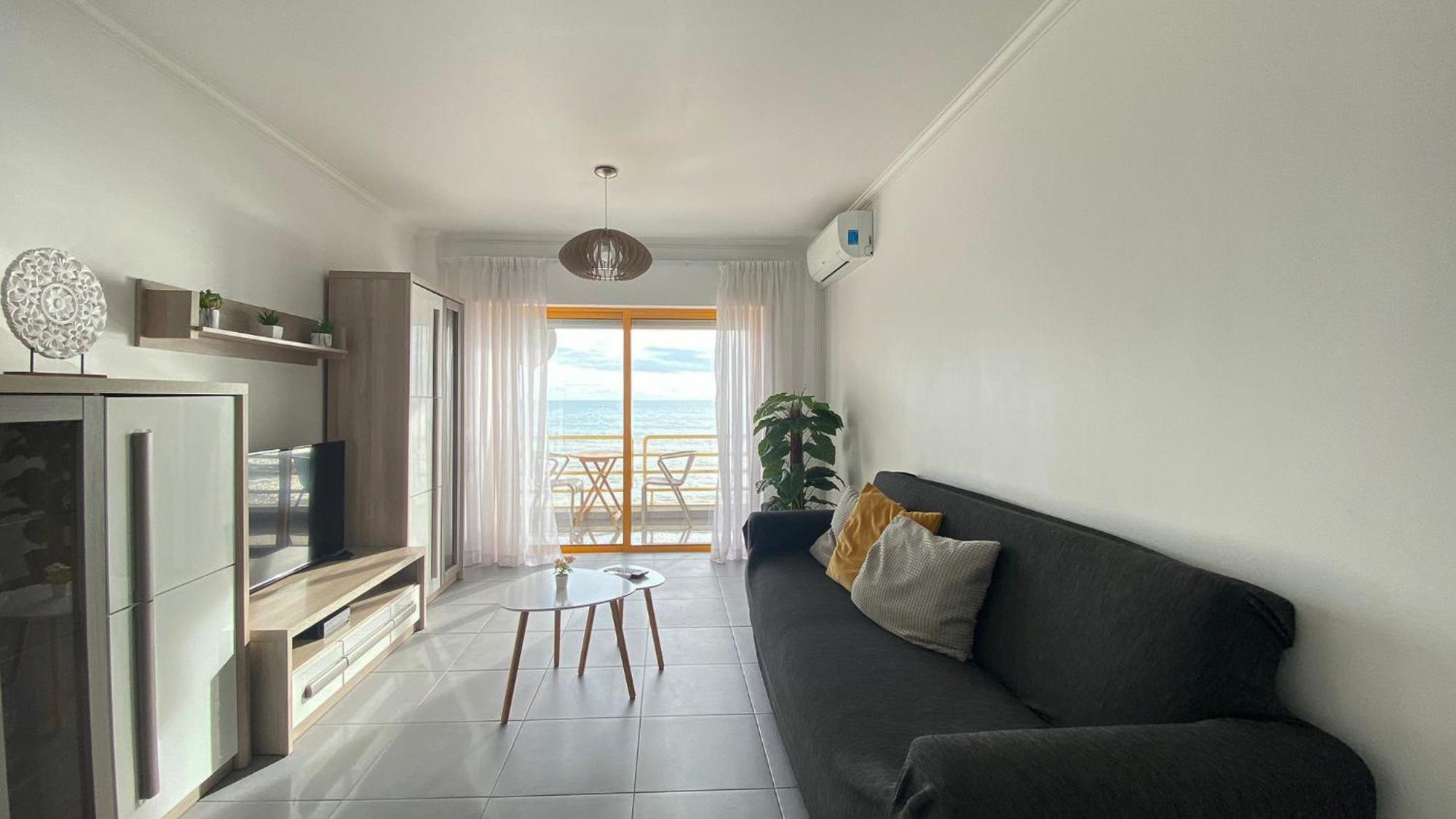 Quarteira Frente Praia II By Homeslow Rentals Bagian luar foto