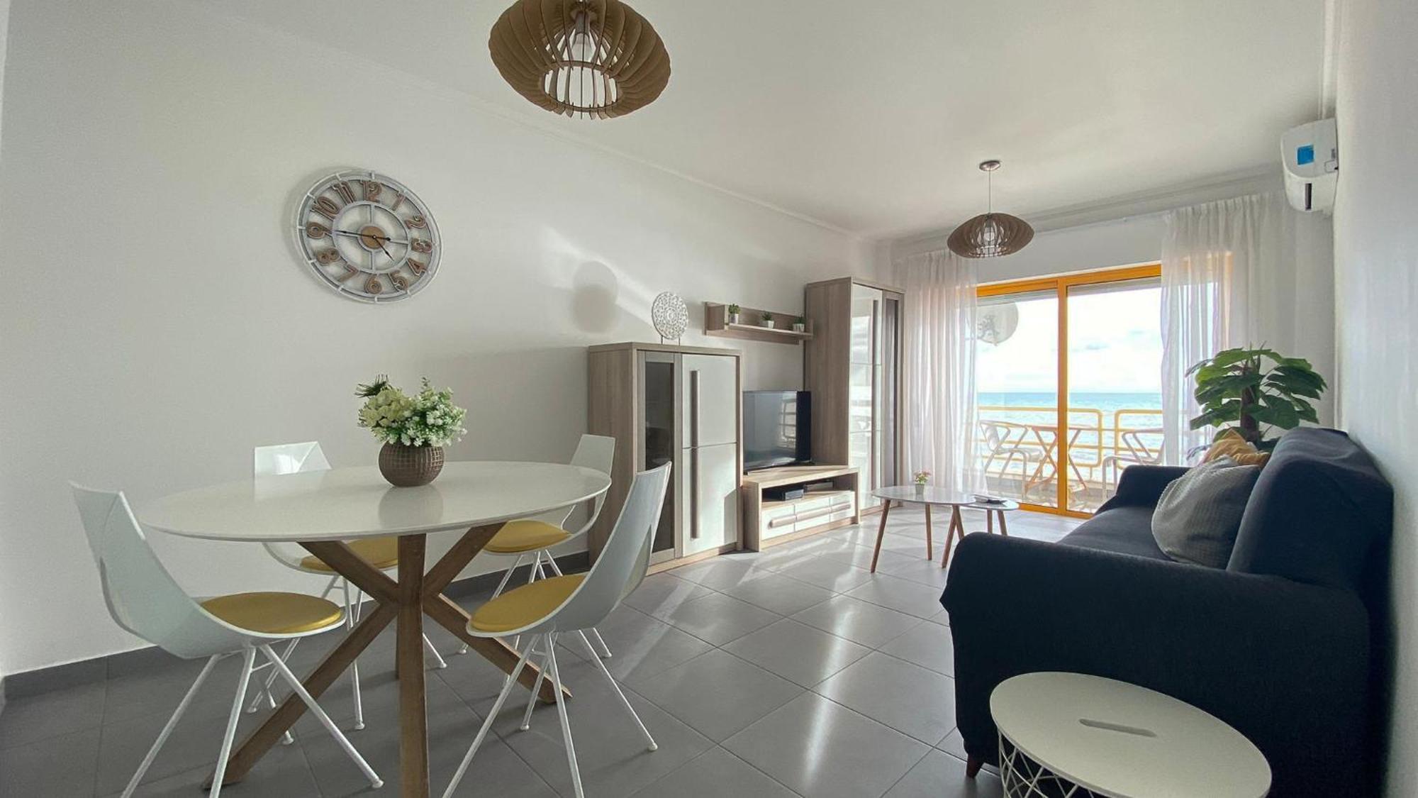 Quarteira Frente Praia II By Homeslow Rentals Bagian luar foto