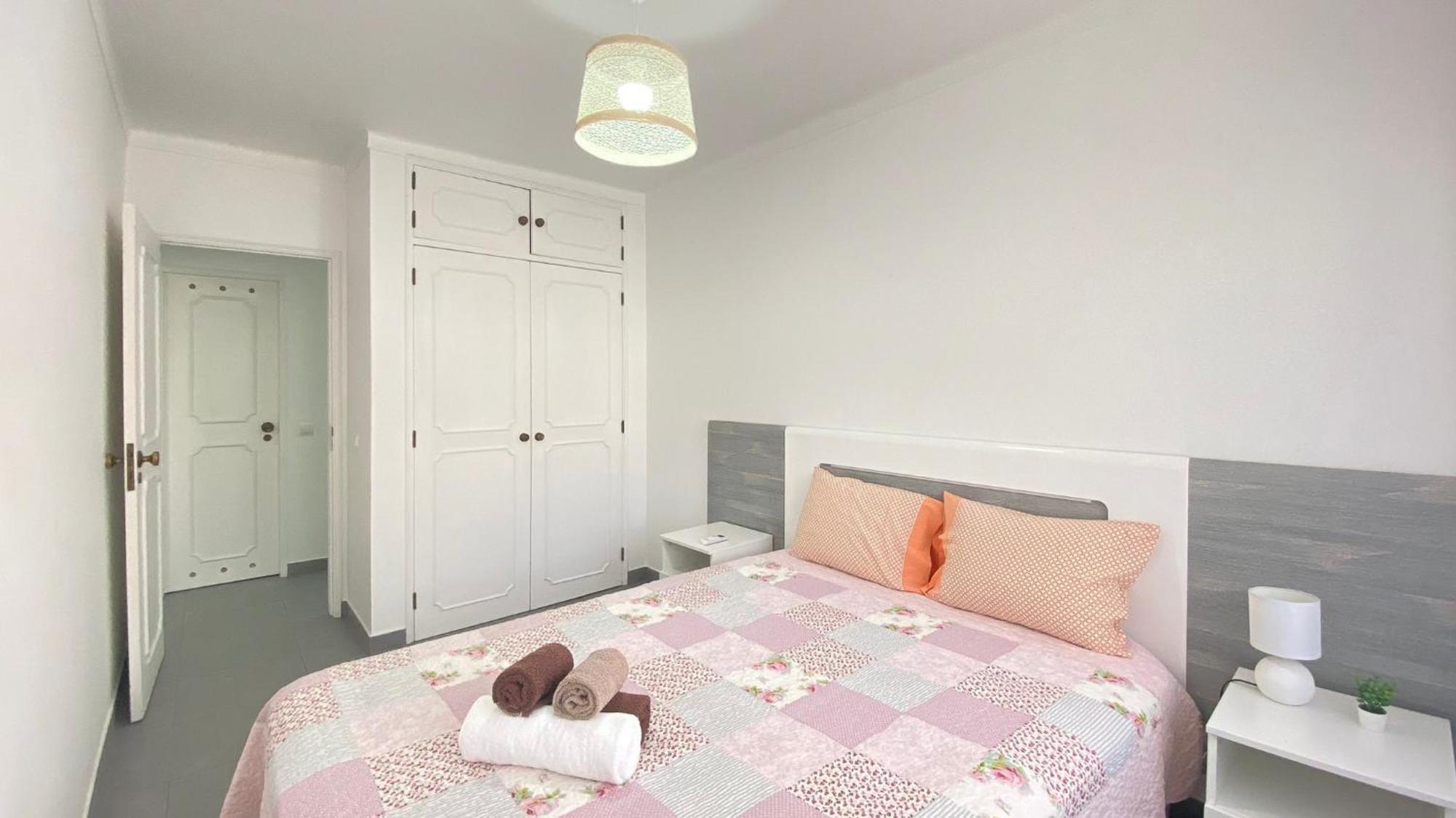Quarteira Frente Praia II By Homeslow Rentals Bagian luar foto